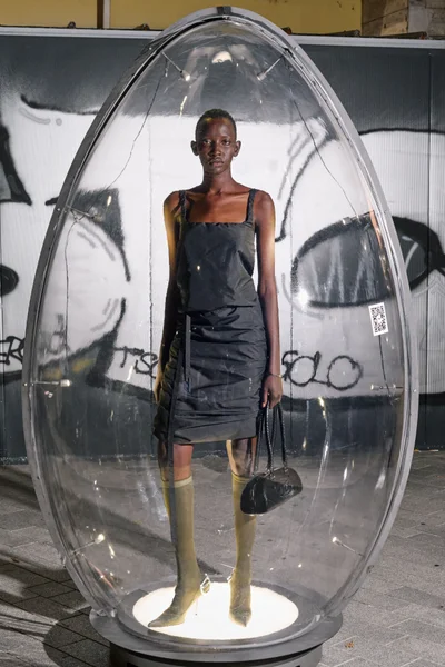 Look 12